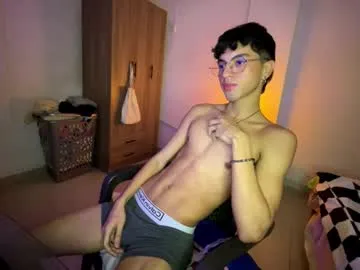 annie_f0x – webcam model profile photo Image 2