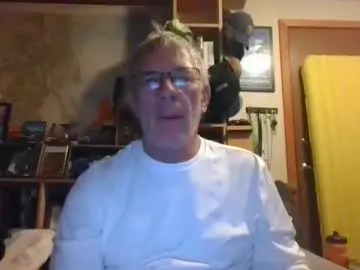 maca-moon – webcam model profile photo Image 14