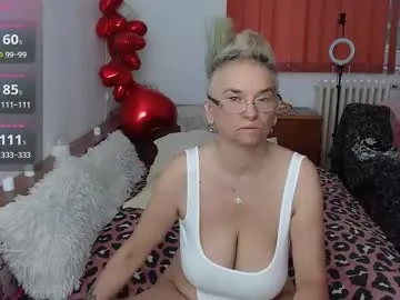 glossybabe_ – webcam model profile photo Image 8