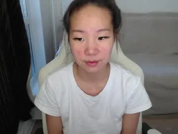 glossybabe_ – webcam model profile photo Image 4