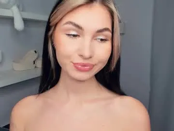 chabibiann – webcam model profile photo Image 13