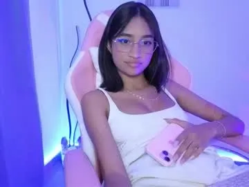 mayadashaaa – webcam model profile photo Image 3