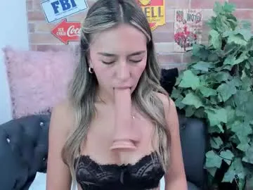 kora__65 – webcam model profile photo Image 17