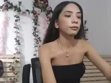 livslifee – webcam model profile photo Image 8