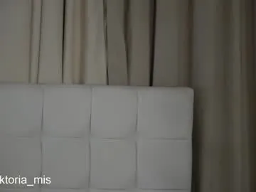 flirtysecretary123 – webcam model profile photo Image 7