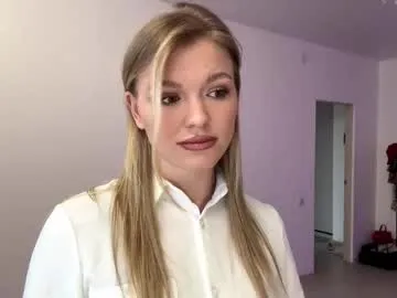 meggan_07 – webcam model profile photo Image 4