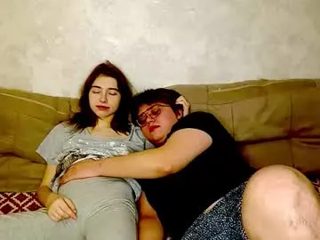 shiny-lily – webcam model profile photo Image 10