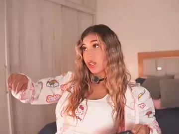 missjuliaa_ Image 7