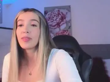 PeachGirl – webcam model profile photo Image 13