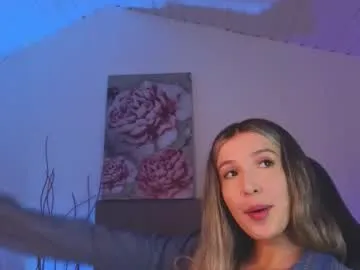 PeachGirl – webcam model profile photo Image 14