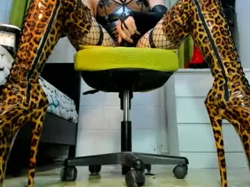 VanCandy – webcam model profile photo Image 10