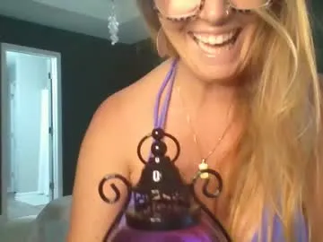 bunnydollstella – webcam model profile photo Image 9