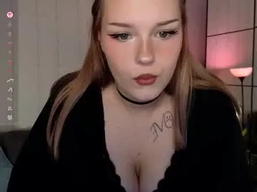 WhoreRobot – webcam model profile photo Image 2