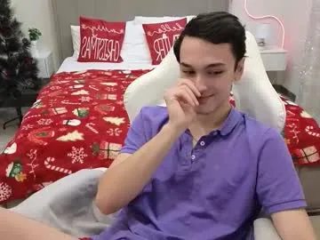 SheOnShe – webcam model profile photo Image 12