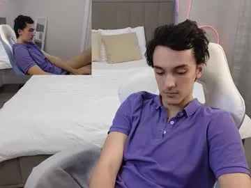 SheOnShe – webcam model profile photo Image 19