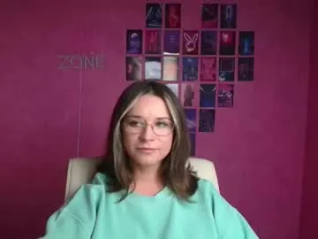 blondevelvet42 – webcam model profile photo Image 9