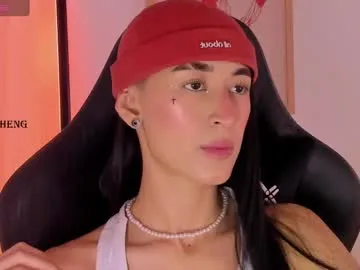 heyhorny_cb – webcam model profile photo Image 8