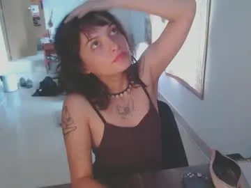 SquirtalPussy – webcam model profile photo Image 4