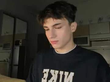 LinaTwins – webcam model profile photo Image 18