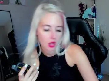 vika_loves_you – webcam model profile photo Image 4