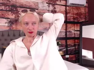 glossybabe_ – webcam model profile photo Image 8