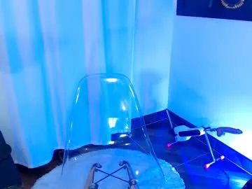 stussy3325 – webcam model profile photo Image 4