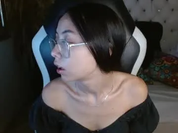 Likachkaa – webcam model profile photo Image 7