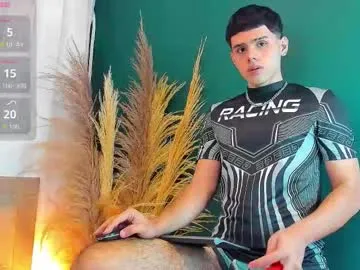 Ellidi – webcam model profile photo Image 18