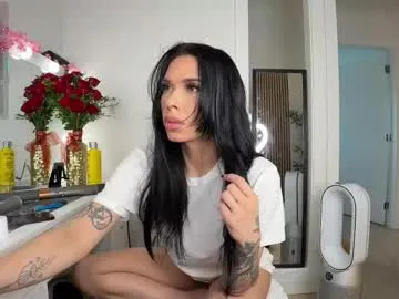 diffgirls1-1 – webcam model profile photo Image 10