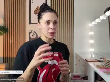 diffgirls1-1 – webcam model profile photo Image 17