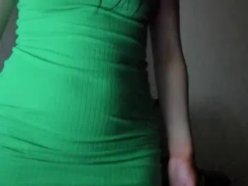 Ellidi – webcam model profile photo Image 17