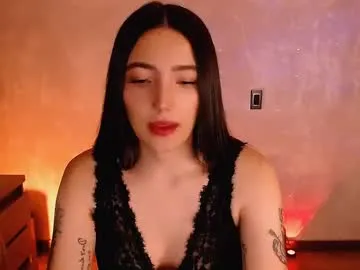 yiovanna19 – webcam model profile photo Image 19