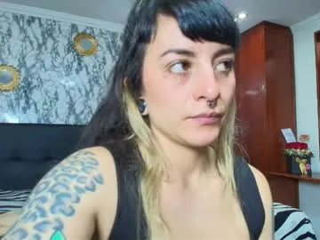 ANGELonDUTY – webcam model profile photo Image 3