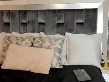 miley_sexxx – webcam model profile photo Image 6