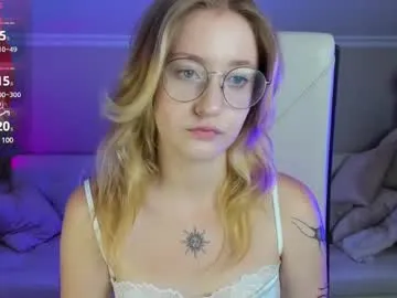 yourfavorite_bigclit – webcam model profile photo Image 2