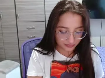 mariana__roe – webcam model profile photo Image 3