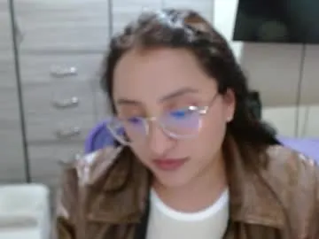 mariana__roe – webcam model profile photo Image 5