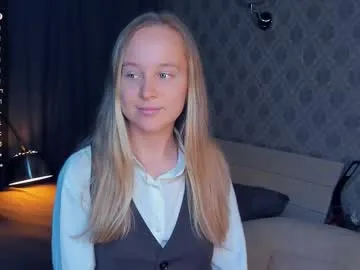 mara_summer – webcam model profile photo Image 7