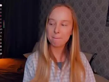 mara_summer – webcam model profile photo Image 9