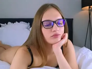 kaeliascorch – webcam model profile photo Image 13