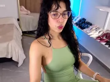 kikiolovely – webcam model profile photo Image 3
