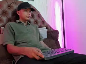 vixenvictoriaa – webcam model profile photo Image 3