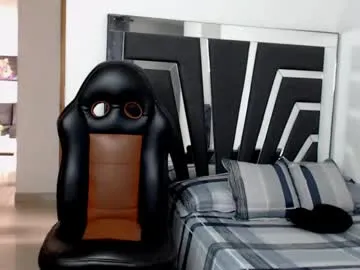 controllercutie – webcam model profile photo Image 9