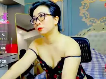 EditaMilf – webcam model profile photo Image 8