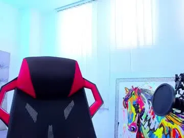 shiny-lily – webcam model profile photo Image 3