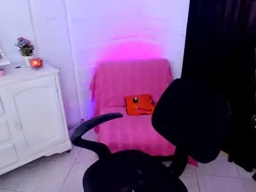 blonde_bigtits – webcam model profile photo Image 9