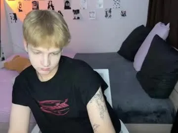 little__sophie18 – webcam model profile photo Image 13