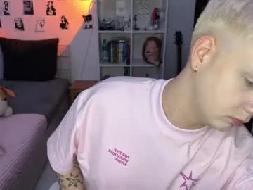 little__sophie18 – webcam model profile photo Image 18