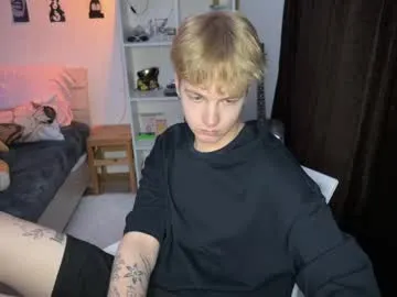 little__sophie18 – webcam model profile photo Image 7