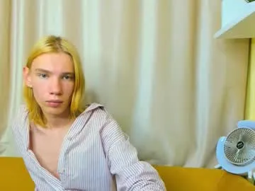 AlexisGrays – webcam model profile photo Image 3